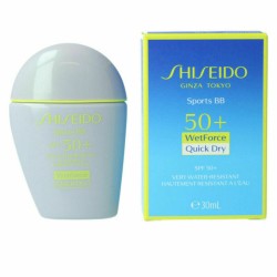 Sonnenschutz mit Farbe Shiseido Sports BB SPF50+ SPF50+ Mittlerer Ton Spf 50 30 L